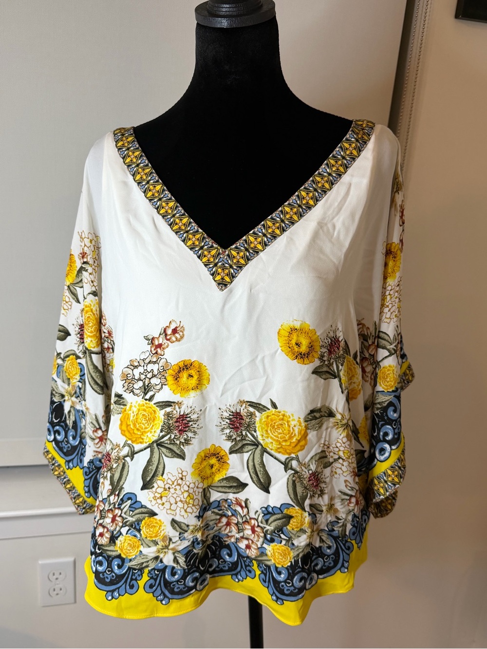 White House Black Market Floral Border Print Blouse Top Size S